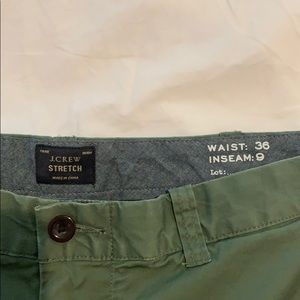 Size 36 NEW Army Green J.Crew Stretch shorts.